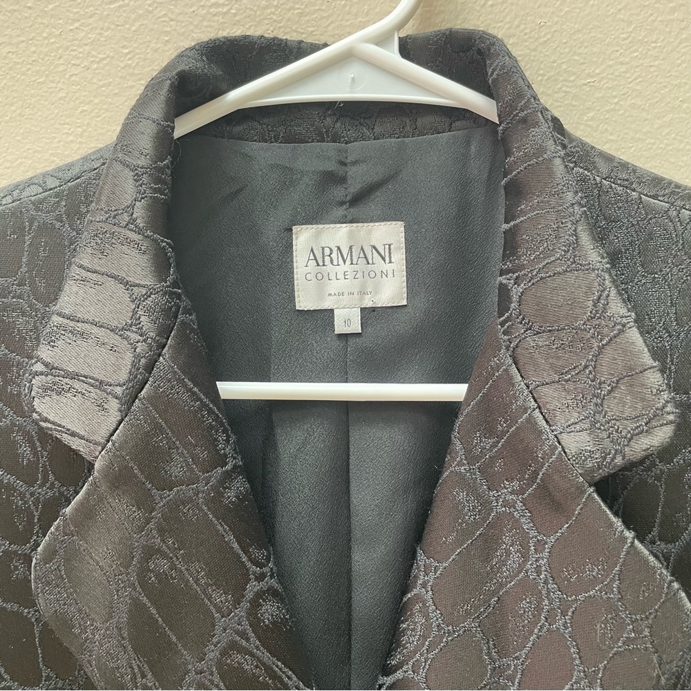 Armani Collezioni Black Satin Women’s Jacquard Reptile Skin Blazer Size 10 - Picture 2 of 7